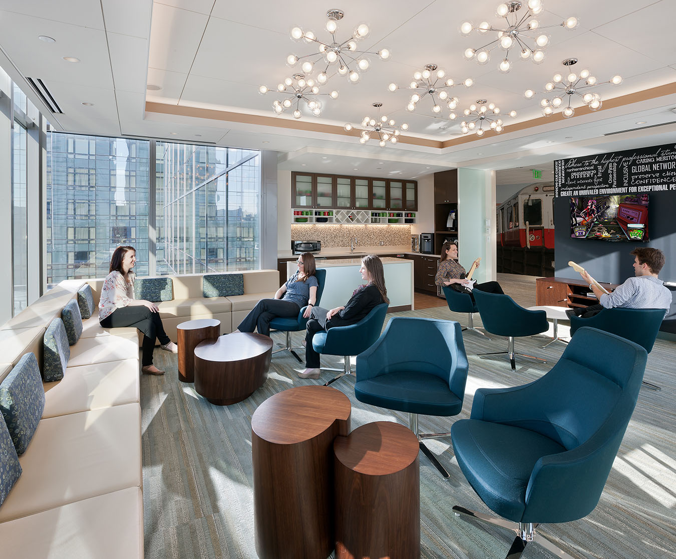 GLOBAL MANAGEMENT CONSULTING FIRM visual data 4